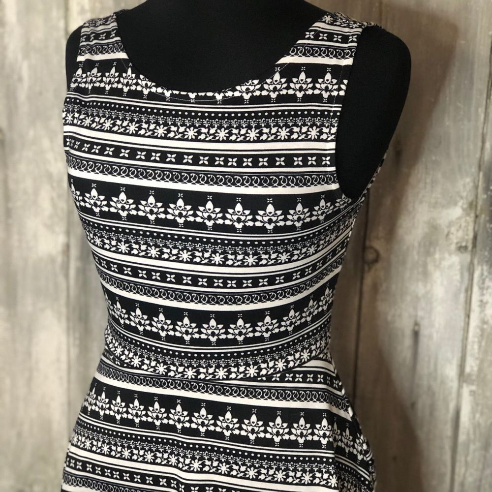 Divided Patterned Dress - Picture 2 of 4